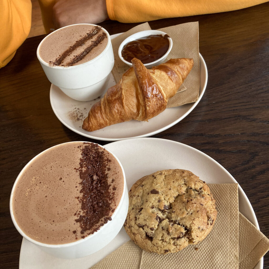 Wellington chocolate factory hot chocolate with biscuit