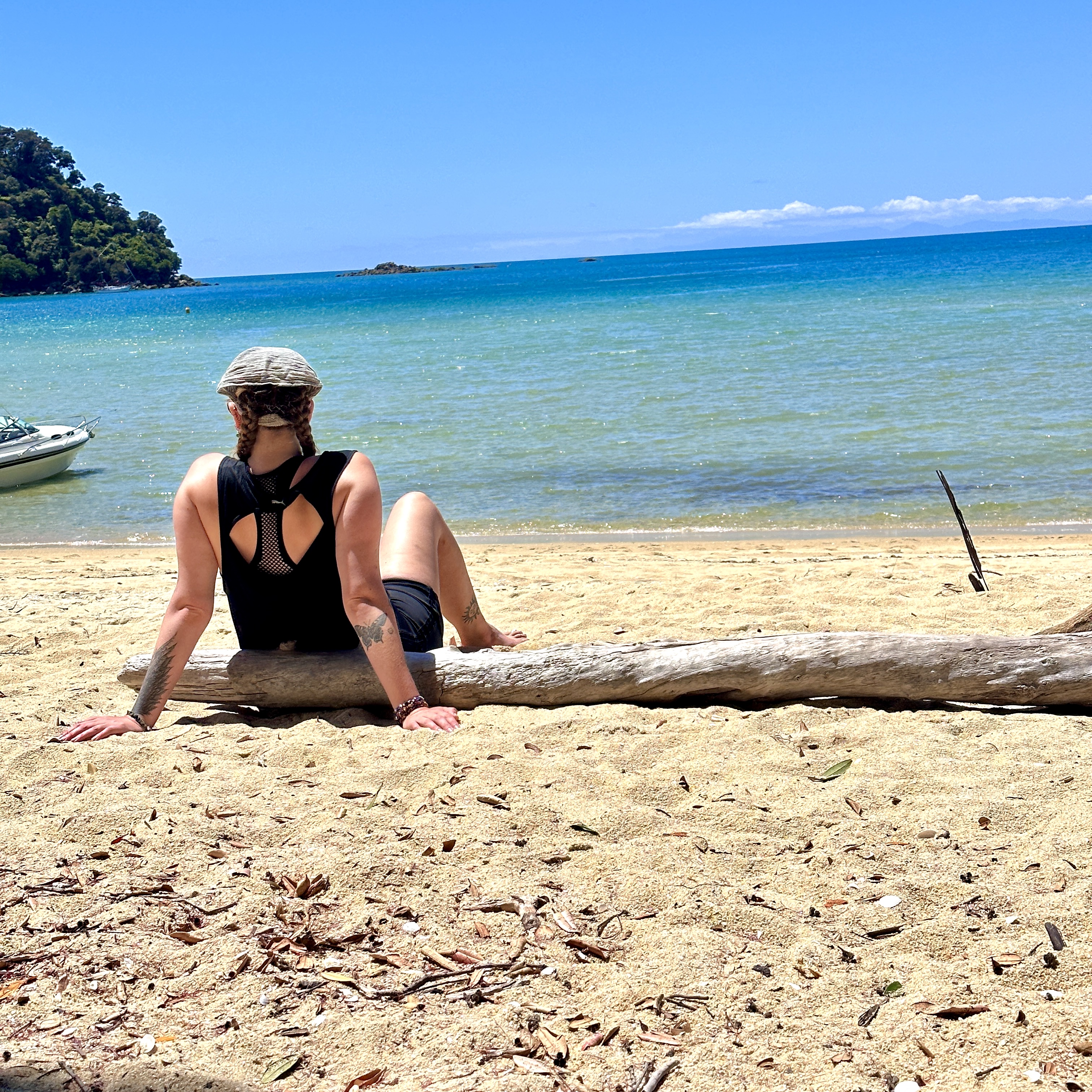 Abel Tasman Great Walk Sunny Beach